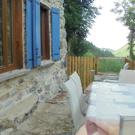 Le Paradoxe Des Pyrenees Ferienhaus Montferrier