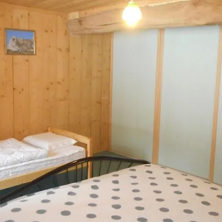 Holiday home Le Paradoxe Des Pyrenees Montferrier