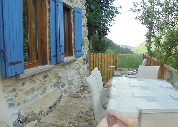 Le Paradoxe Des Pyrenees Semesterbostad Montferrier